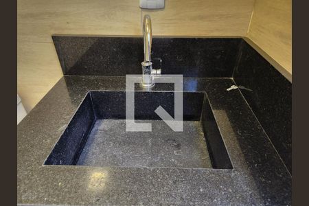 Casa de condomínio à venda com 300m², 3 quartos e 2 vagas Casa de condomínio à venda com 300m², 3 quartos e 2 vagasBanheiro de serviço