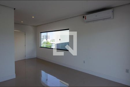 Casa de condomínio à venda com 300m², 3 quartos e 2 vagas