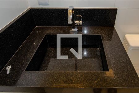Casa de condomínio à venda com 300m², 3 quartos e 2 vagas