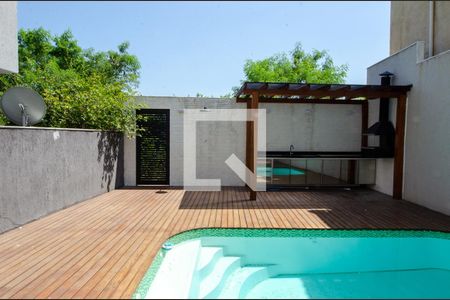 Casa de condomínio à venda com 300m², 3 quartos e 2 vagas Casa de condomínio à venda com 300m², 3 quartos e 2 vagasÁrea externa