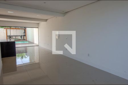 Casa de condomínio à venda com 300m², 3 quartos e 2 vagas Casa de condomínio à venda com 300m², 3 quartos e 2 vagasSala de Jantar