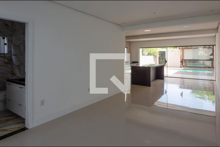 Casa de condomínio à venda com 300m², 3 quartos e 2 vagas Casa de condomínio à venda com 300m², 3 quartos e 2 vagasSala de Jantar