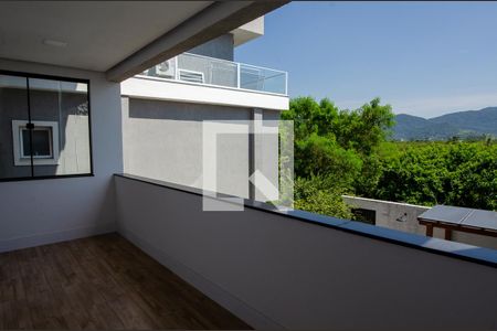 Casa de condomínio à venda com 300m², 3 quartos e 2 vagas