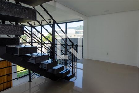 Casa de condomínio à venda com 300m², 3 quartos e 2 vagas
