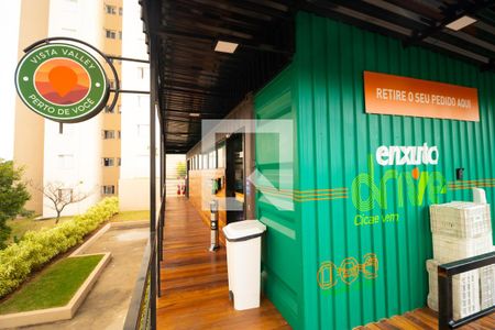 Apartamento para alugar com 98m², 3 quartos e 1 vaga Apartamento para alugar com 98m², 3 quartos e 1 vagaÁrea Comum - Mini Mercado