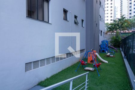 Apartamento à venda com 126m², 3 quartos e 2 vagas Apartamento à venda com 126m², 3 quartos e 2 vagasÁrea comum - Playground