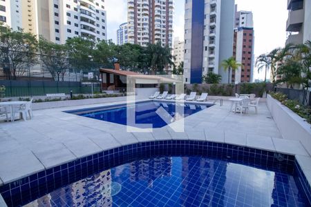 Apartamento à venda com 126m², 3 quartos e 2 vagas Apartamento à venda com 126m², 3 quartos e 2 vagasÁrea comum - Piscina