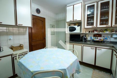 Apartamento à venda com 126m², 3 quartos e 2 vagas Apartamento à venda com 126m², 3 quartos e 2 vagasCozinha