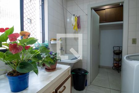 Apartamento à venda com 126m², 3 quartos e 2 vagas Apartamento à venda com 126m², 3 quartos e 2 vagasÁrea de Serviço
