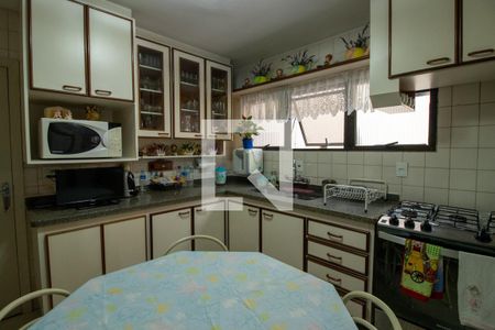 Apartamento à venda com 126m², 3 quartos e 2 vagas Apartamento à venda com 126m², 3 quartos e 2 vagasCozinha