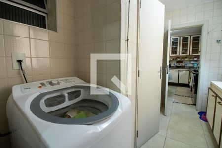 Apartamento à venda com 126m², 3 quartos e 2 vagas Apartamento à venda com 126m², 3 quartos e 2 vagasÁrea de Serviço