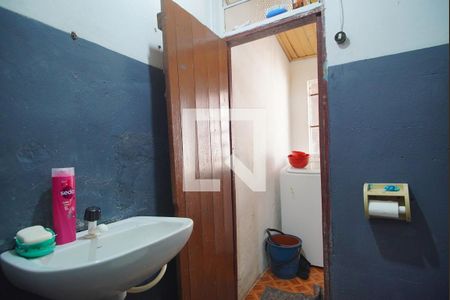 Casa à venda com 110m², 4 quartos e 2 vagasBnaheiro casa 2