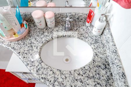 Casa à venda com 100m², 3 quartos e 2 vagasBanheiro da Suíte 2