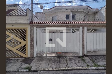 Casa à venda com 100m², 3 quartos e 2 vagasFachada