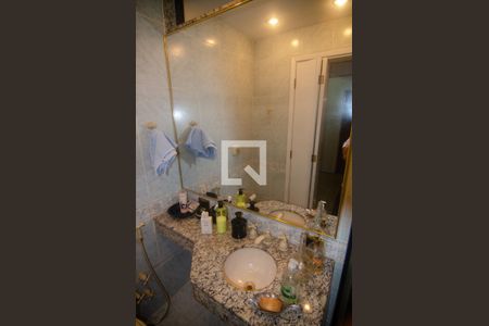 Apartamento à venda com 272m², 3 quartos e 1 vagaBanheiro 2