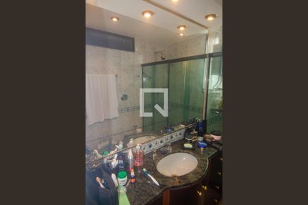 Apartamento à venda com 272m², 3 quartos e 1 vagaBanheiro do Quarto 2