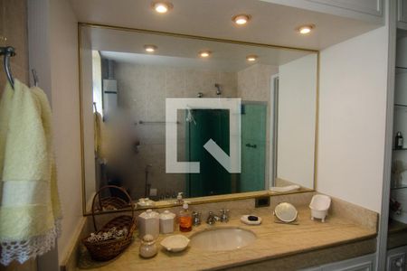 Apartamento à venda com 272m², 3 quartos e 1 vagaBanheiro 2