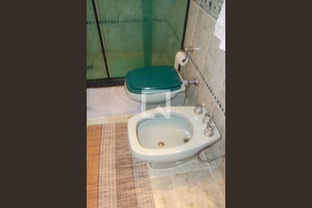 Apartamento à venda com 272m², 3 quartos e 1 vagaBanheiro do Quarto 2