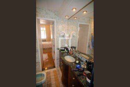 Apartamento à venda com 272m², 3 quartos e 1 vagaBanheiro do Quarto 2