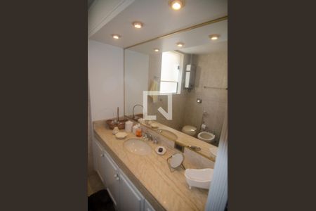 Apartamento à venda com 272m², 3 quartos e 1 vagaBanheiro 2