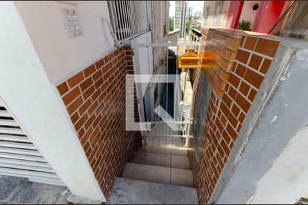 Casa para alugar com 24m², 1 quarto e sem vaga Casa para alugar com 24m², 1 quarto e sem vagaEscada