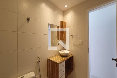 Banheiro de apartamento para alugar com 2 quartos, 80m² em Tijuca, Rio de Janeiro