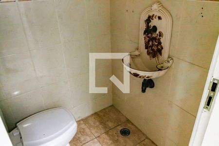 Lavabo de casa para alugar com 3 quartos, 228m² em Vila Sonia, São Paulo