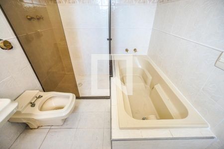 Casa de condomínio para alugar com 80m², 2 quartos e 1 vaga Casa de condomínio para alugar com 80m², 2 quartos e 1 vagaBanheira