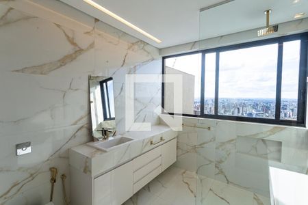 Casa para alugar com 332m², 3 quartos e 3 vagas