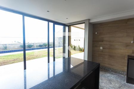 Casa para alugar com 332m², 3 quartos e 3 vagas