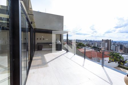 Casa para alugar com 332m², 3 quartos e 3 vagas