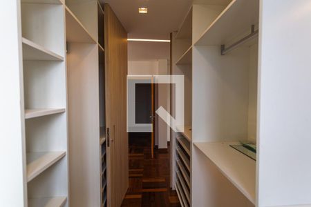 Casa para alugar com 332m², 3 quartos e 3 vagas