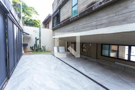 Casa para alugar com 332m², 3 quartos e 3 vagas