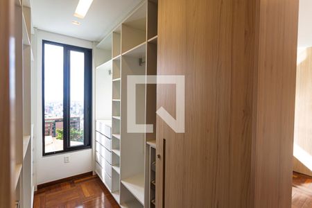 Casa para alugar com 332m², 3 quartos e 3 vagas