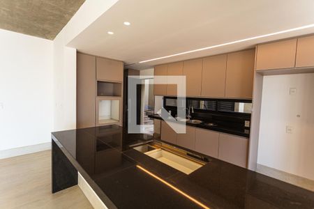 Casa para alugar com 332m², 3 quartos e 3 vagas