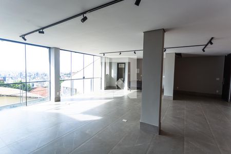 Casa para alugar com 332m², 3 quartos e 3 vagas