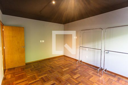 Casa para alugar com 332m², 3 quartos e 3 vagas