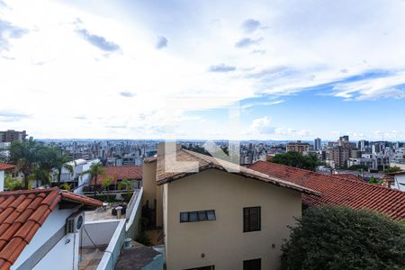 Casa para alugar com 332m², 3 quartos e 3 vagas