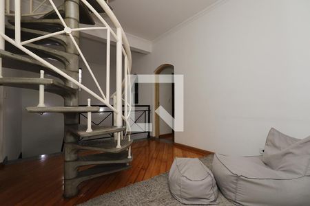 Casa à venda com 400m², 4 quartos e 6 vagas Casa à venda com 400m², 4 quartos e 6 vagasHall dos Quartos