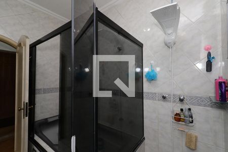 Casa à venda com 400m², 4 quartos e 6 vagas Casa à venda com 400m², 4 quartos e 6 vagasBanheiro da Suíte