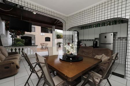 Casa à venda com 400m², 4 quartos e 6 vagas Casa à venda com 400m², 4 quartos e 6 vagasÁrea de Churrasco