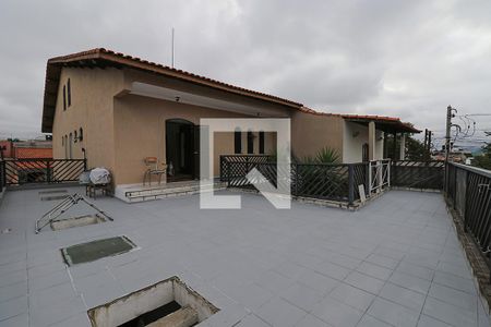 Casa à venda com 400m², 4 quartos e 6 vagas Casa à venda com 400m², 4 quartos e 6 vagasTerraço da Suíte 1