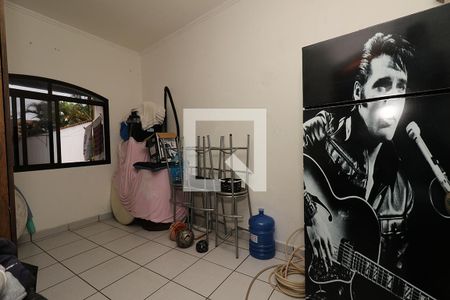 Casa à venda com 400m², 4 quartos e 6 vagas Casa à venda com 400m², 4 quartos e 6 vagasQuarto de Serviço