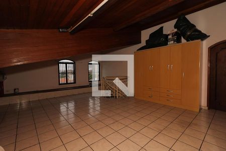 Casa à venda com 400m², 4 quartos e 6 vagas Casa à venda com 400m², 4 quartos e 6 vagasSótão