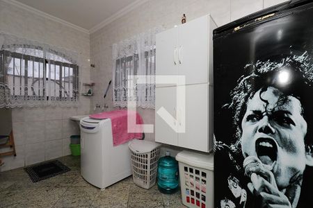 Casa à venda com 400m², 4 quartos e 6 vagas Casa à venda com 400m², 4 quartos e 6 vagasÁrea de Serviço