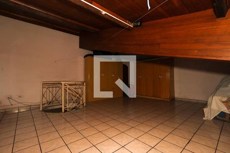 Casa à venda com 400m², 4 quartos e 6 vagas Casa à venda com 400m², 4 quartos e 6 vagasSótão