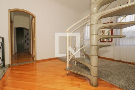 Casa à venda com 400m², 4 quartos e 6 vagas Casa à venda com 400m², 4 quartos e 6 vagasHall dos Quartos