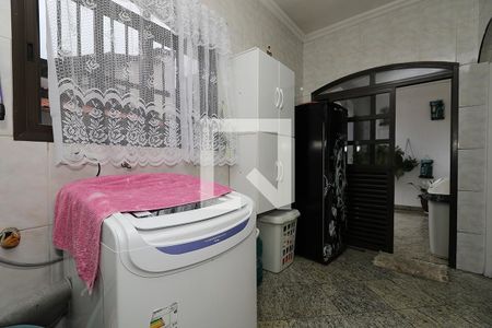 Casa à venda com 400m², 4 quartos e 6 vagas Casa à venda com 400m², 4 quartos e 6 vagasÁrea de Serviço