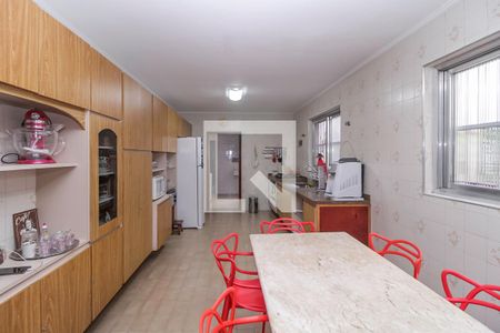 Casa à venda com 249m², 3 quartos e 3 vagasCozinha