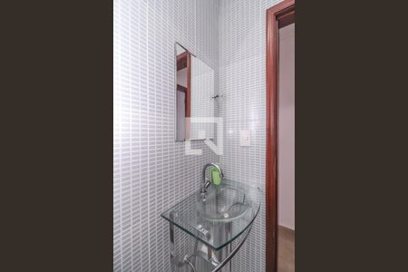 Casa à venda com 249m², 3 quartos e 3 vagasBanheiro 2